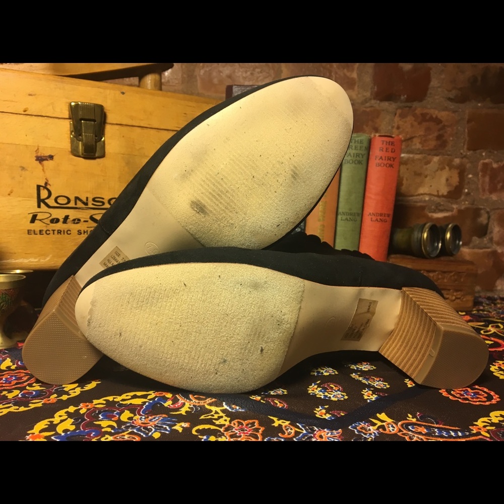 Scallop Ankle Boots X Olive Street 7 1/2 - Picture 5 of 7